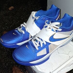 Nike Sz 14 Men Kyrie Royal Blue and White Mid Top Basketba Sneakers